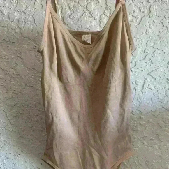 Bar III Women’s Sz M Pastel Pink Ruffle Sleeve Optional Off Shoulder Blouse Good - Picture 11 of 11